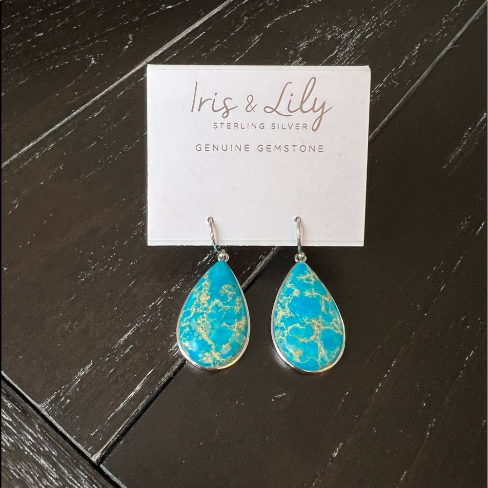 Iris & Lily Earrings - Picture 8 of 10